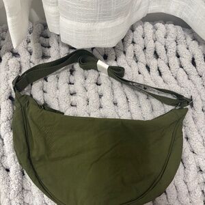 UNIQLO round mini shoulder bag